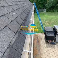 Top-Quality-Gutter-Cleaning-in-Roaring-Spring-Pa 0